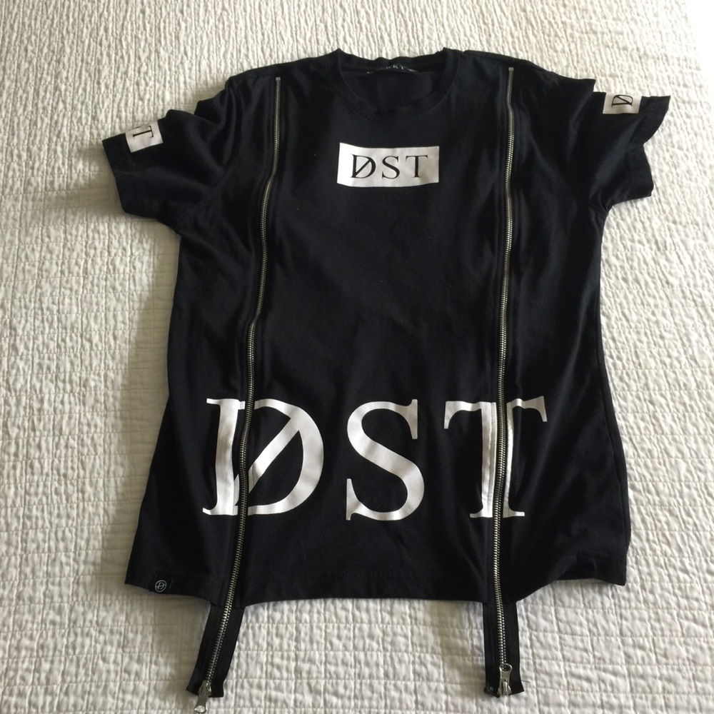 8ighth DSTRKT black cotton mix tee w/zipper front